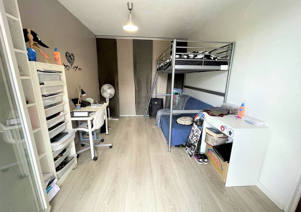 46252001m.jpg