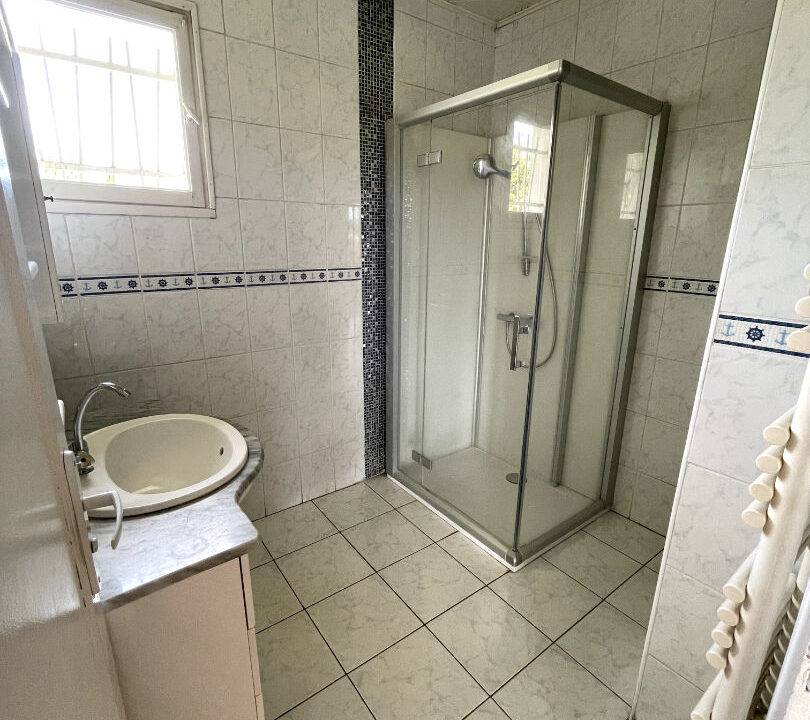 55813121l.jpg