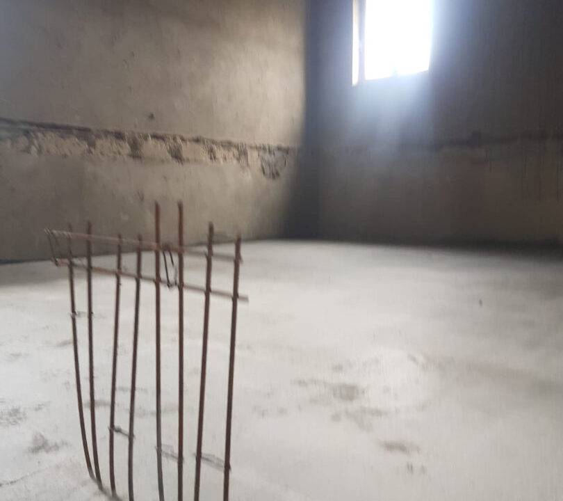 57637782e.jpg